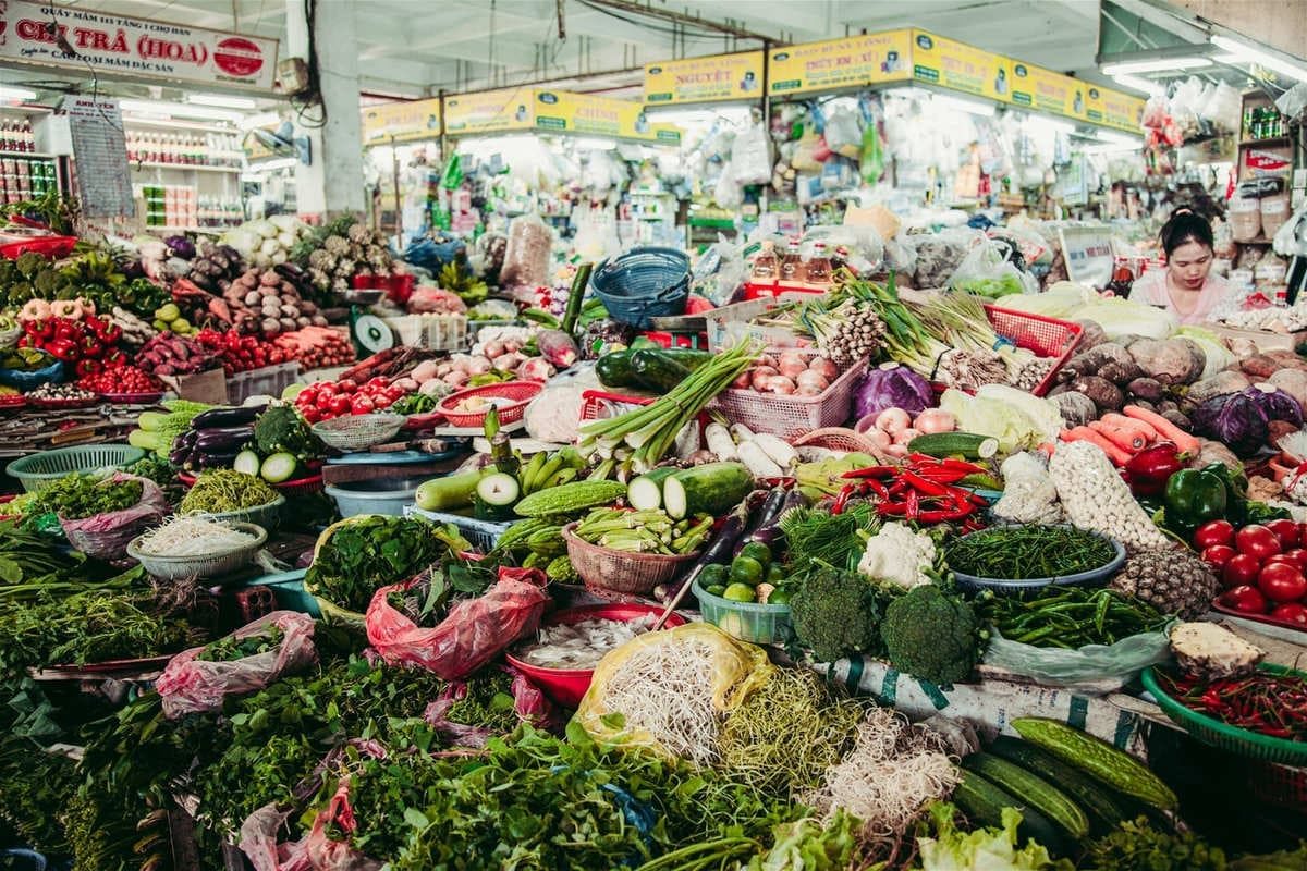 Icon Central liền kề h&agrave;ng loạt Chợ tại Dĩ An