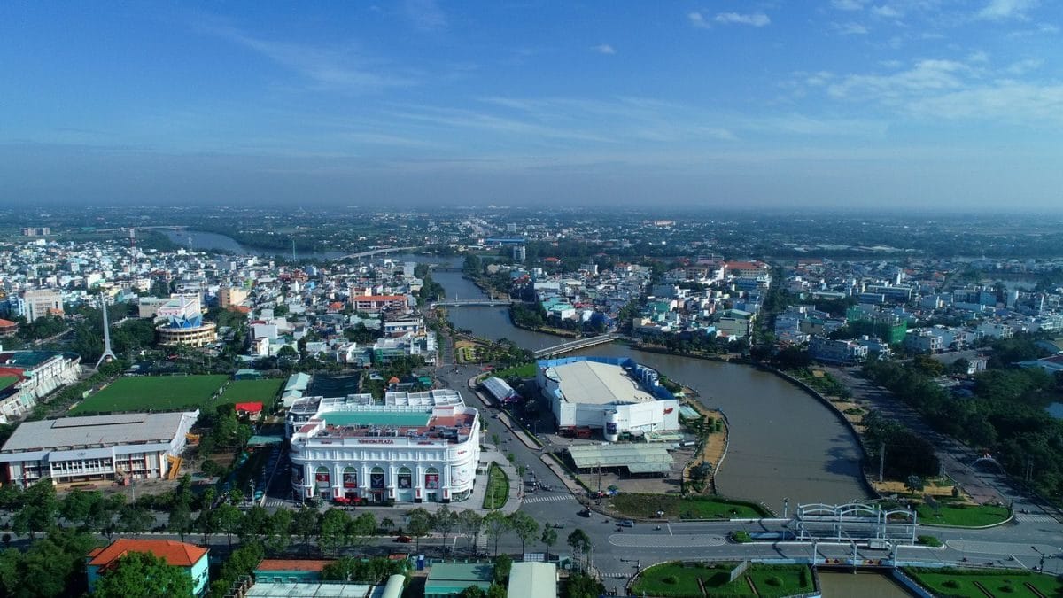 Th&agrave;nh phố T&acirc;n An nơi toạ lạc của Vina Town