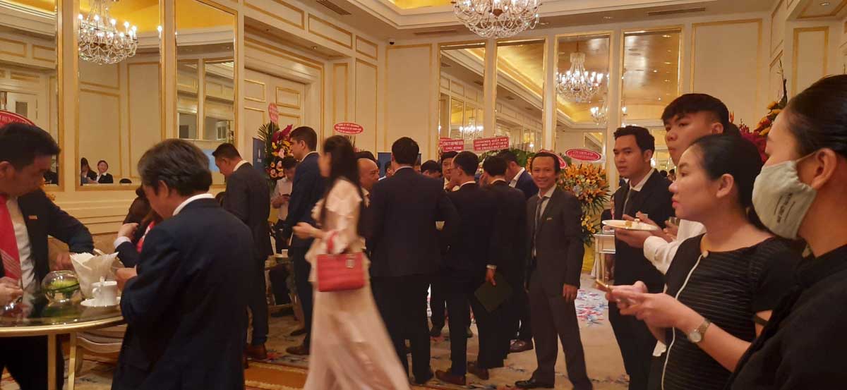 Kh&aacute;ch mời tham dự