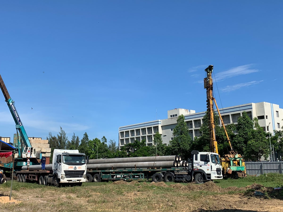 Phòng khách
Bàn ăn
Phòng khách
Bàn ăn