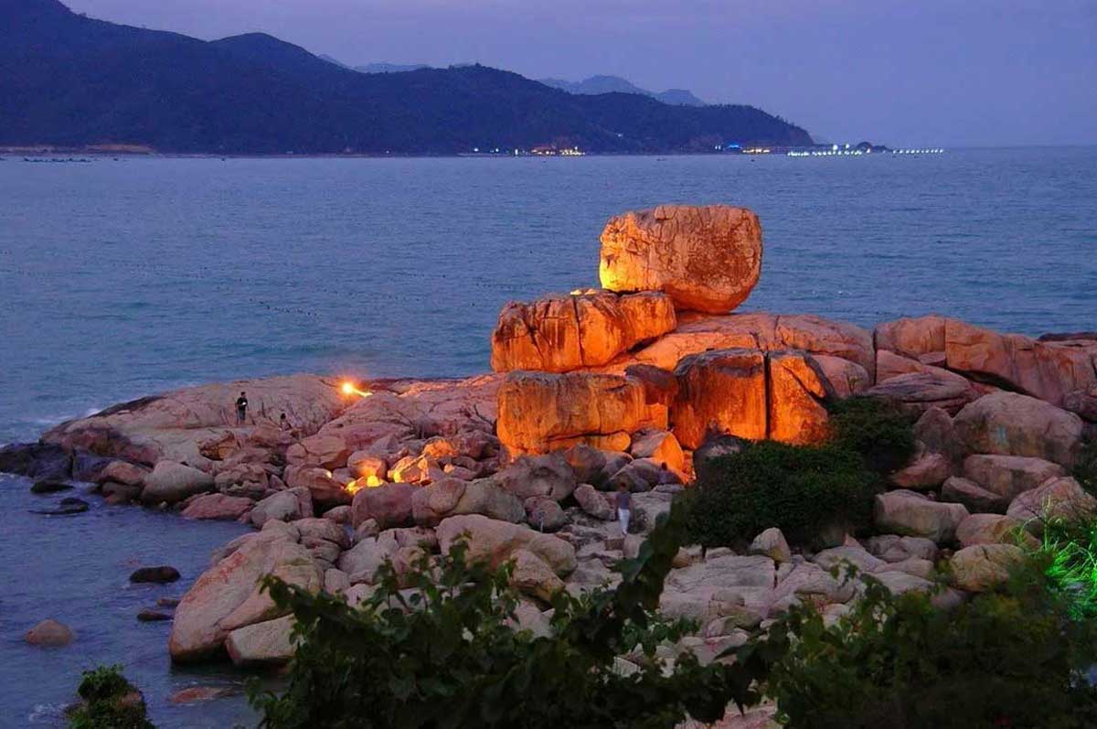 B&atilde;i Tắm H&ograve;n Chồng