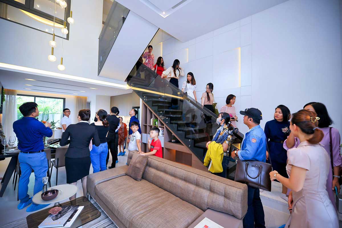 khach tham quan nha pho mau the standard central park binh duong - The Standard&nbsp;Central Park