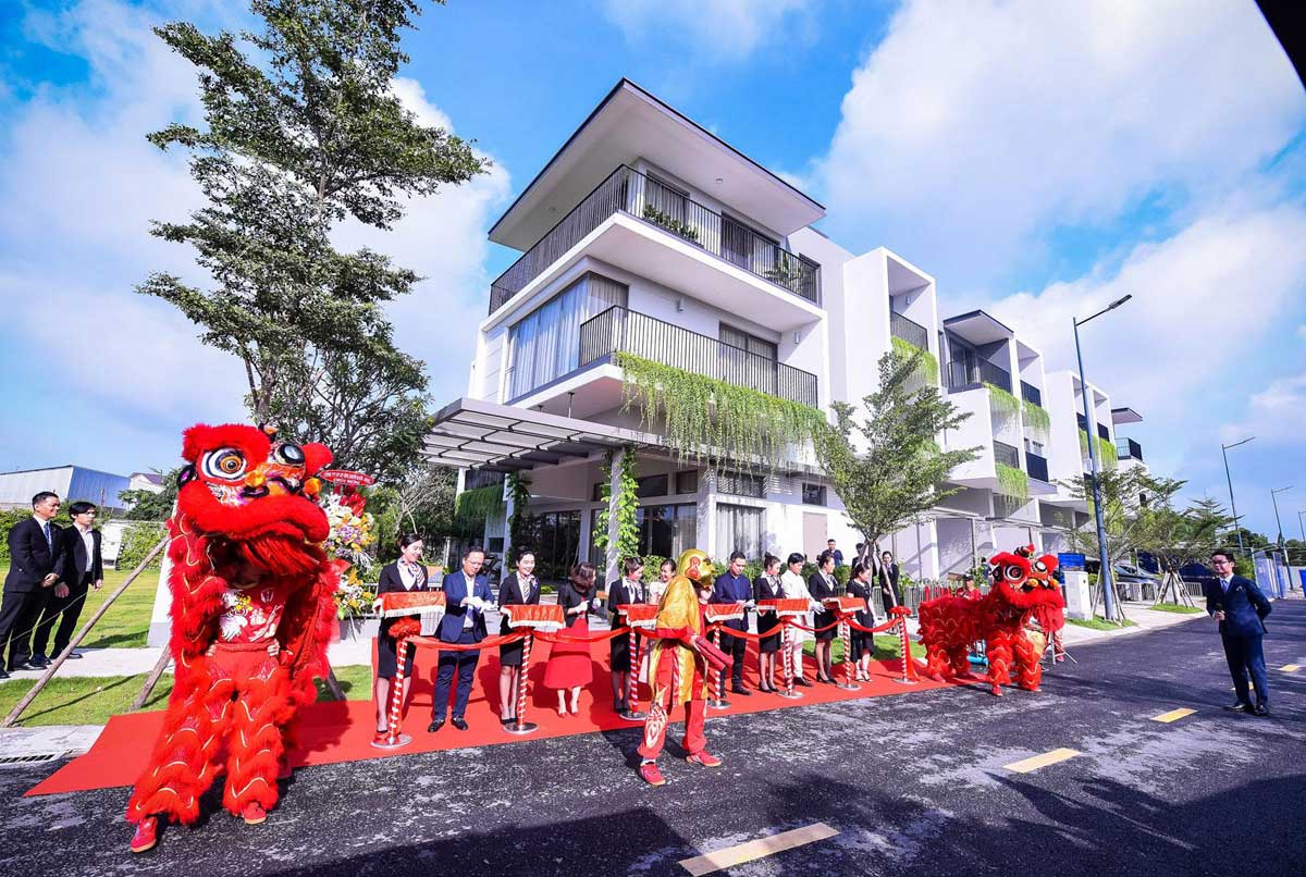 khai truong du an nha pho mau the standard central park binh duong - The Standard&nbsp;Central Park