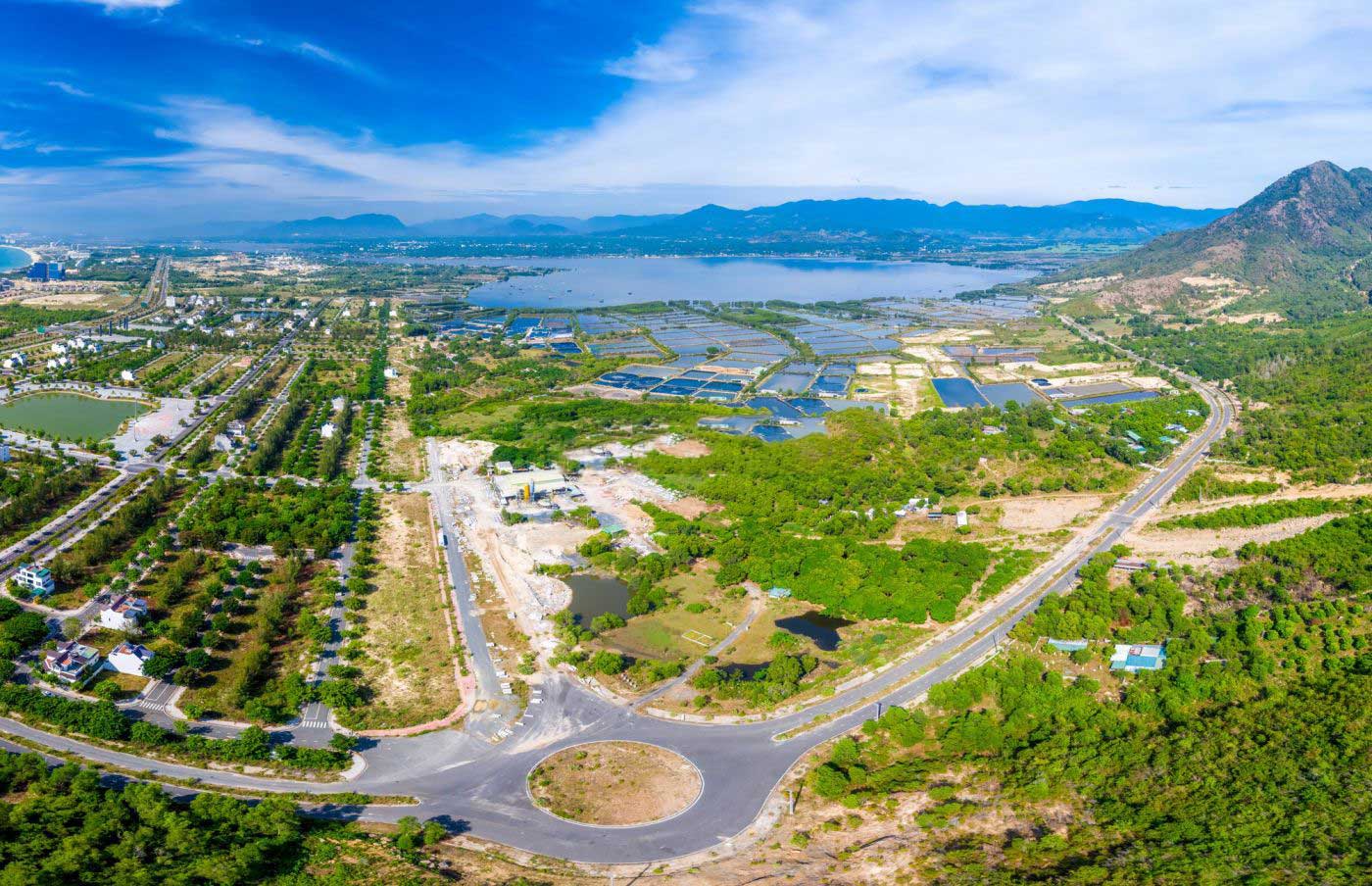 Vinhomes Cam Ranh Tien do thi cong Khu do thi Vinhomes Cam Ranh 2022 - Vinhomes Cam Ranh