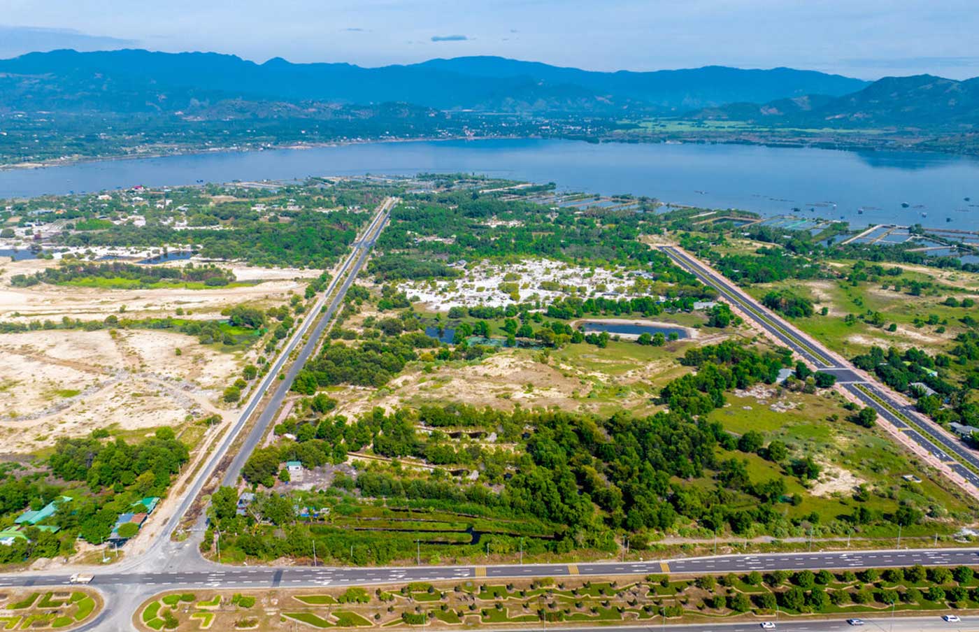 Vinhomes Cam Ranh Tien do thi cong Vinhomes Cam Ranh 2022 - Vinhomes Cam Ranh