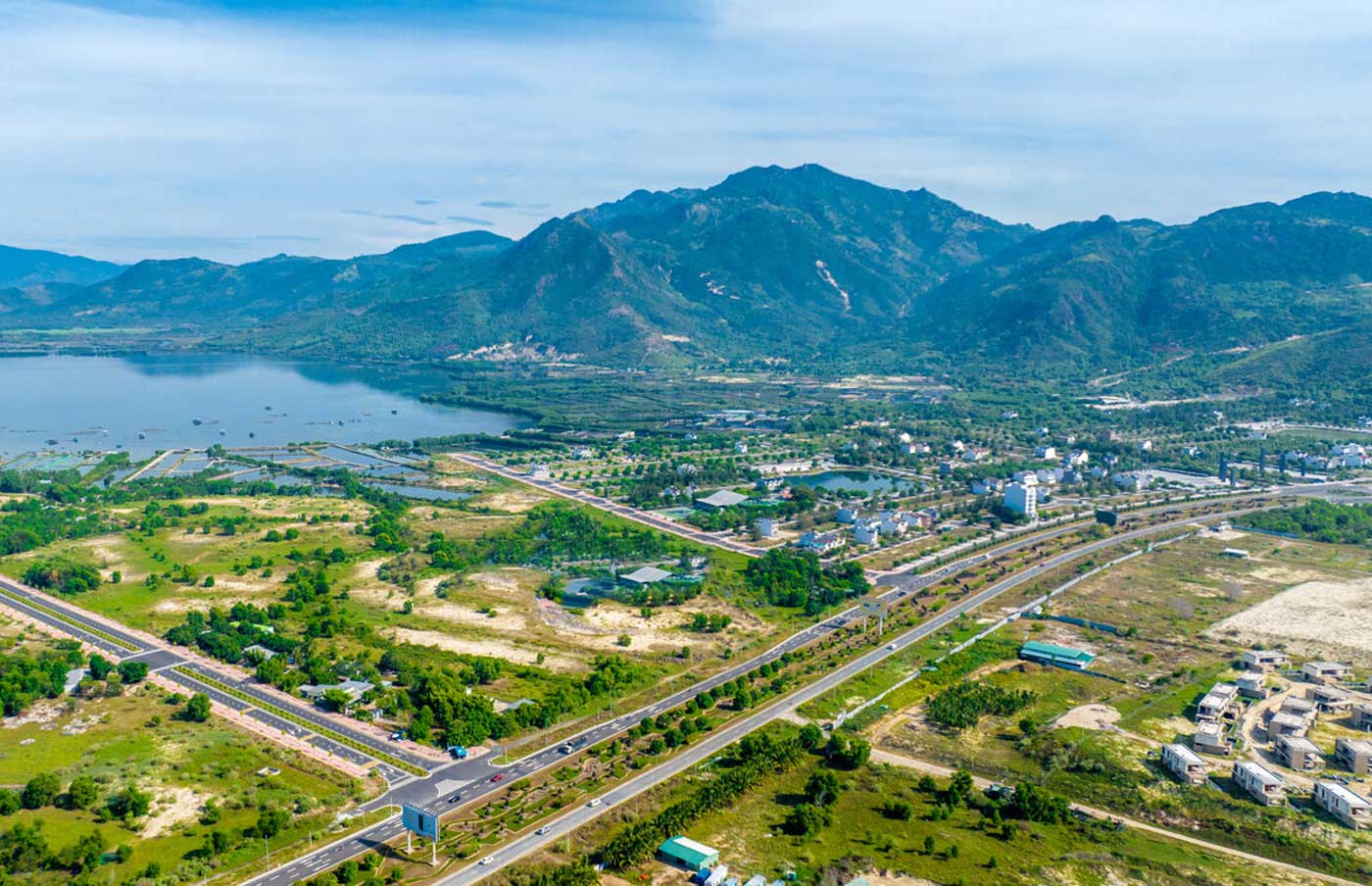 Vinhomes Cam Ranh Tien do thi cong Vinhomes Cam Ranh moi nhat - Vinhomes Cam Ranh