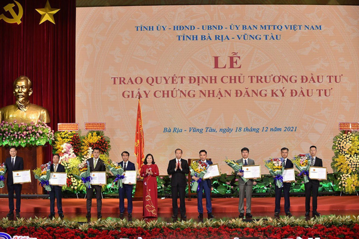 Lãnh đạo tỉnh Bà Rịa - Vũng Tàu trao Giấy chứng nhận đăng ký đầu tư cho đại diện các Trang Chủ GK88 Chính Thức Fivestar Poseidon Lãnh đạo tỉnh Bà Rịa - Vũng Tàu trao Giấy chứng nhận đăng ký đầu tư cho đại diện các Trang Chủ GK88 Chính Thức Fivestar Poseidon